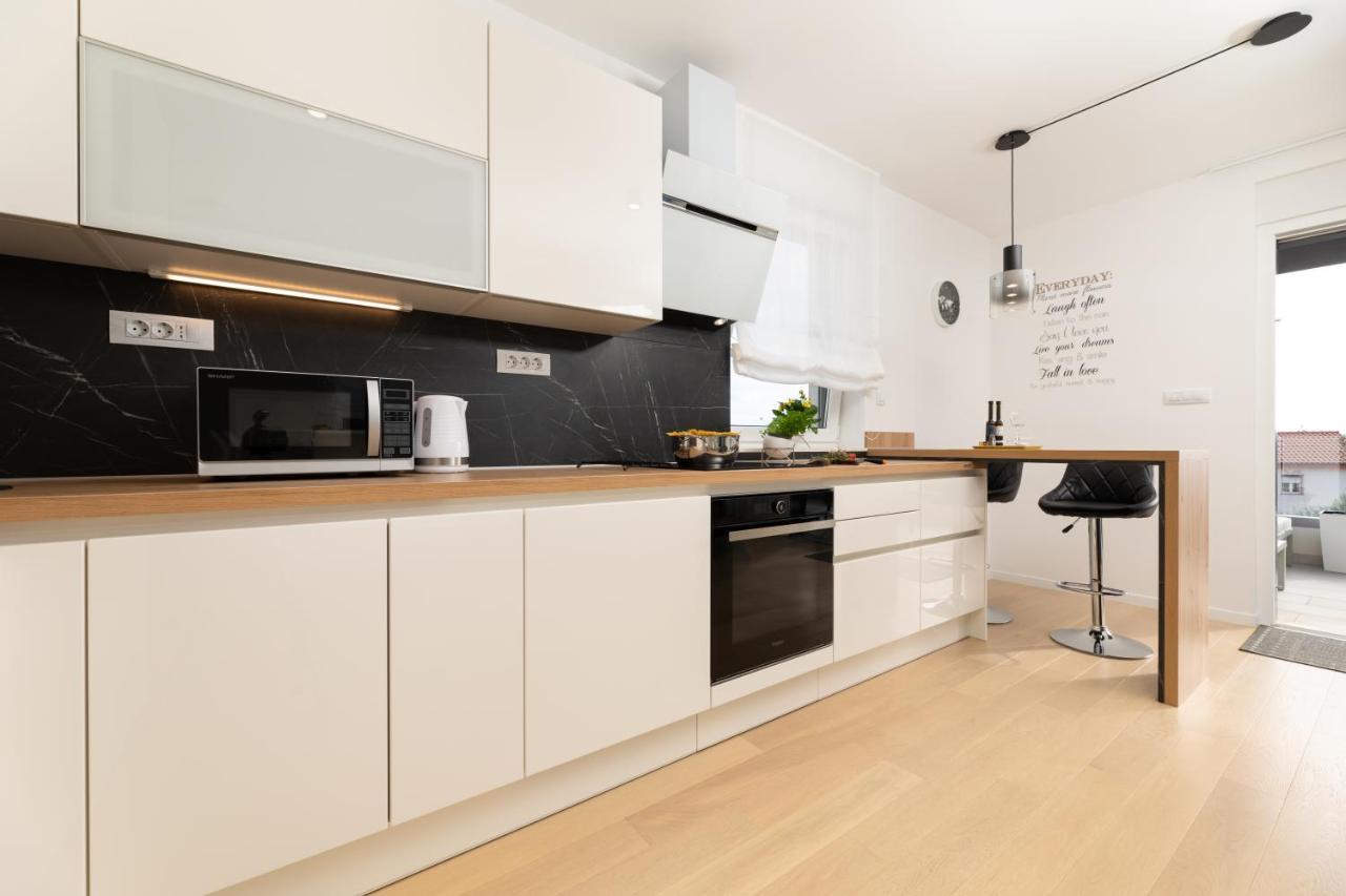 Sun Residence Krk Крк Экстерьер фото